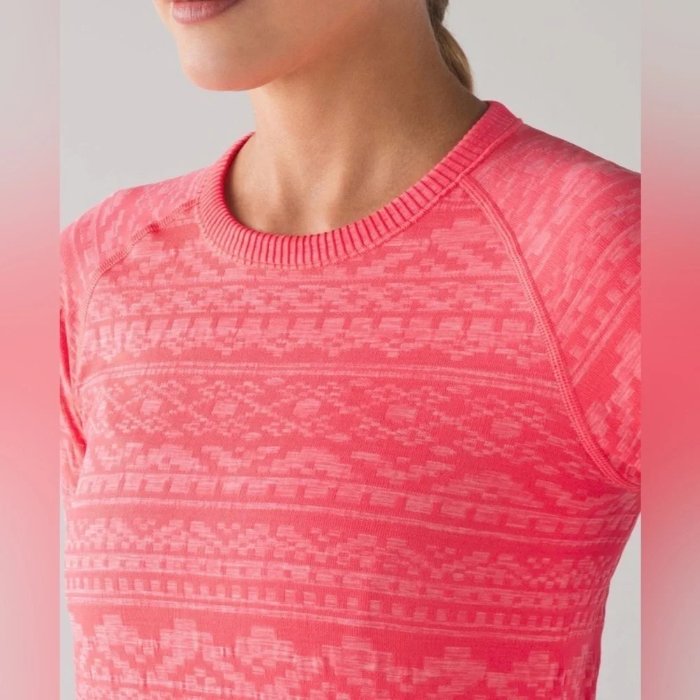 Lululemon sz 6 Rest Less Pullover Heathered Electric Coral NWOT new condition